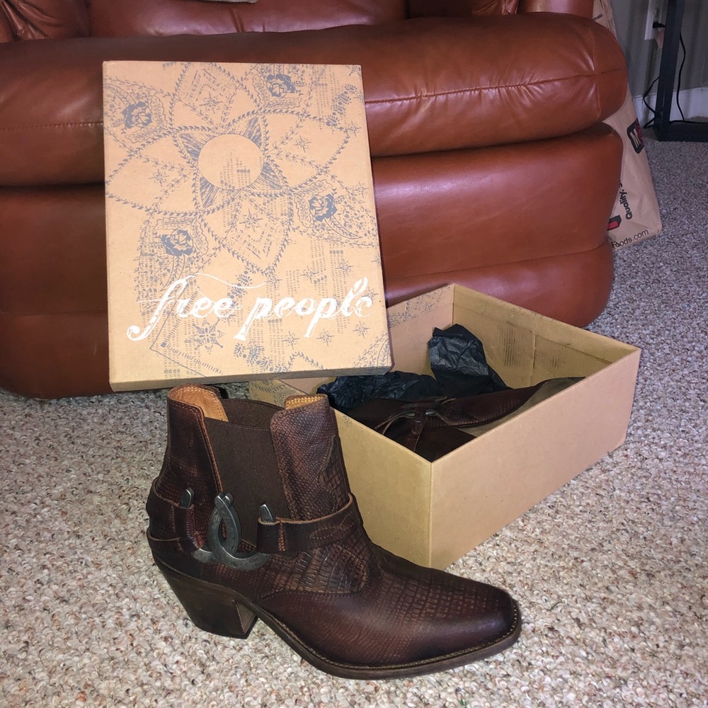 lady luck ankle boots